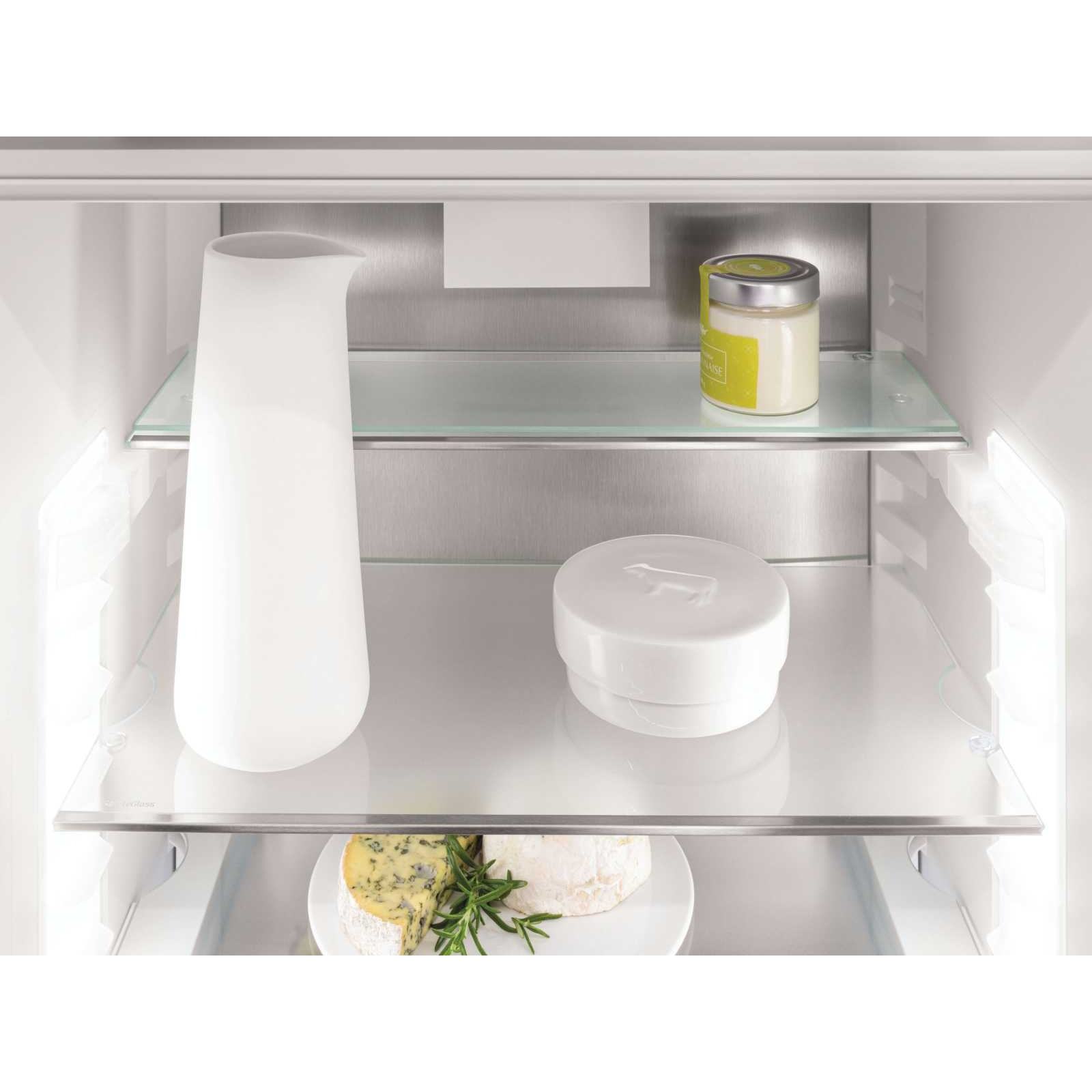 Combină frigorifică integrabilă cu EasyFresh şi NoFrost Liebherr